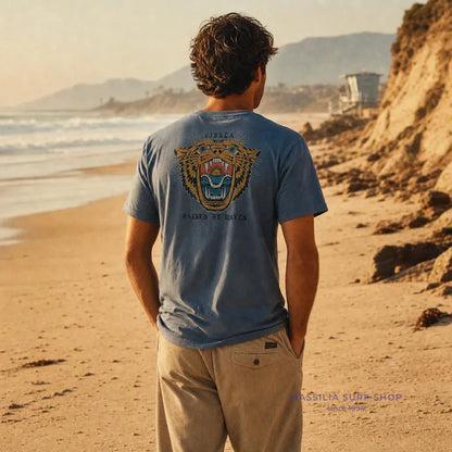 homme portant tee shirt bleu gato vissla lifestyle vue de dos